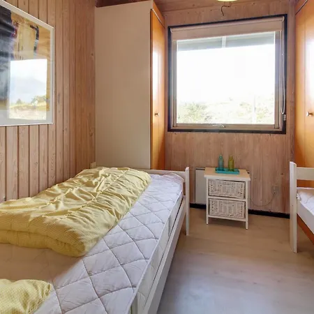 Elsa - 700m From The Sea By Interhome *